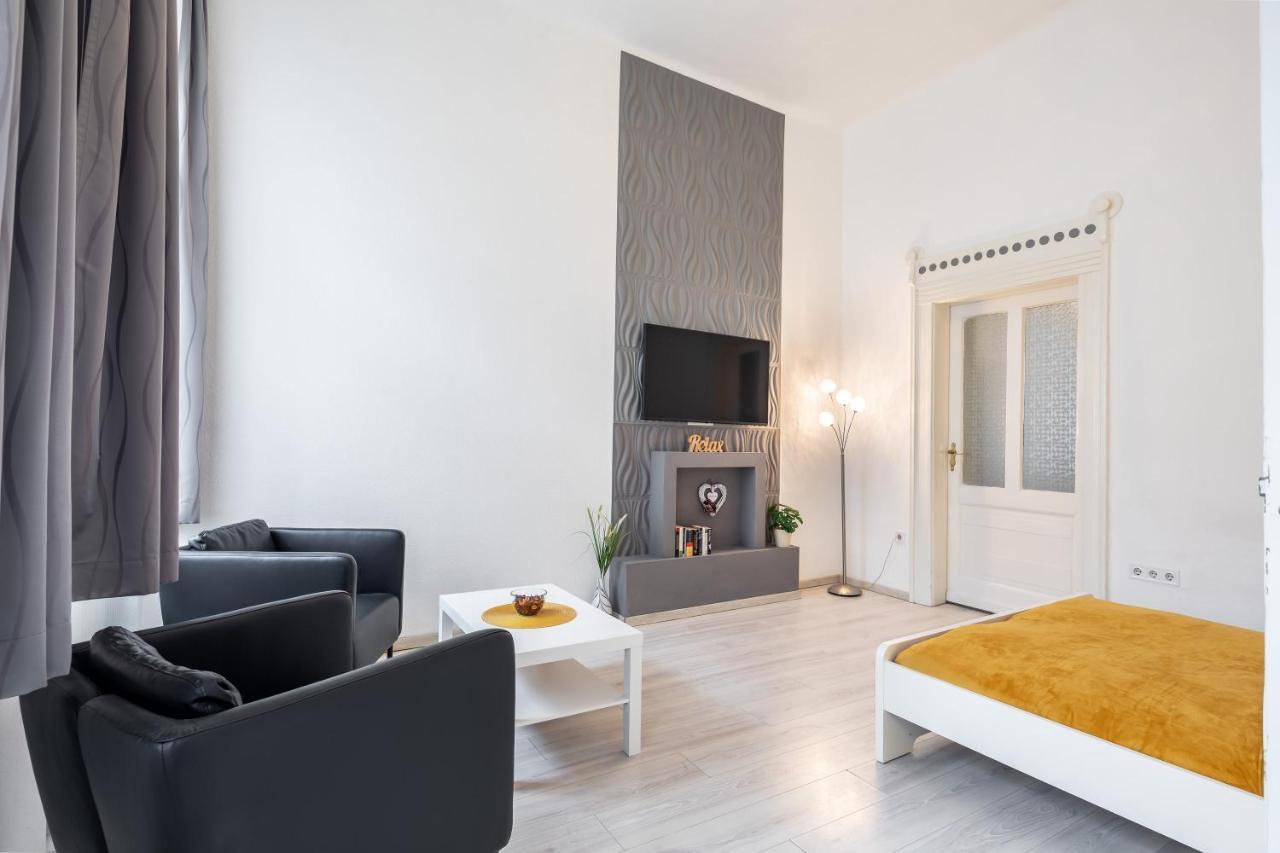 New, High Quality In The Center Apartamento